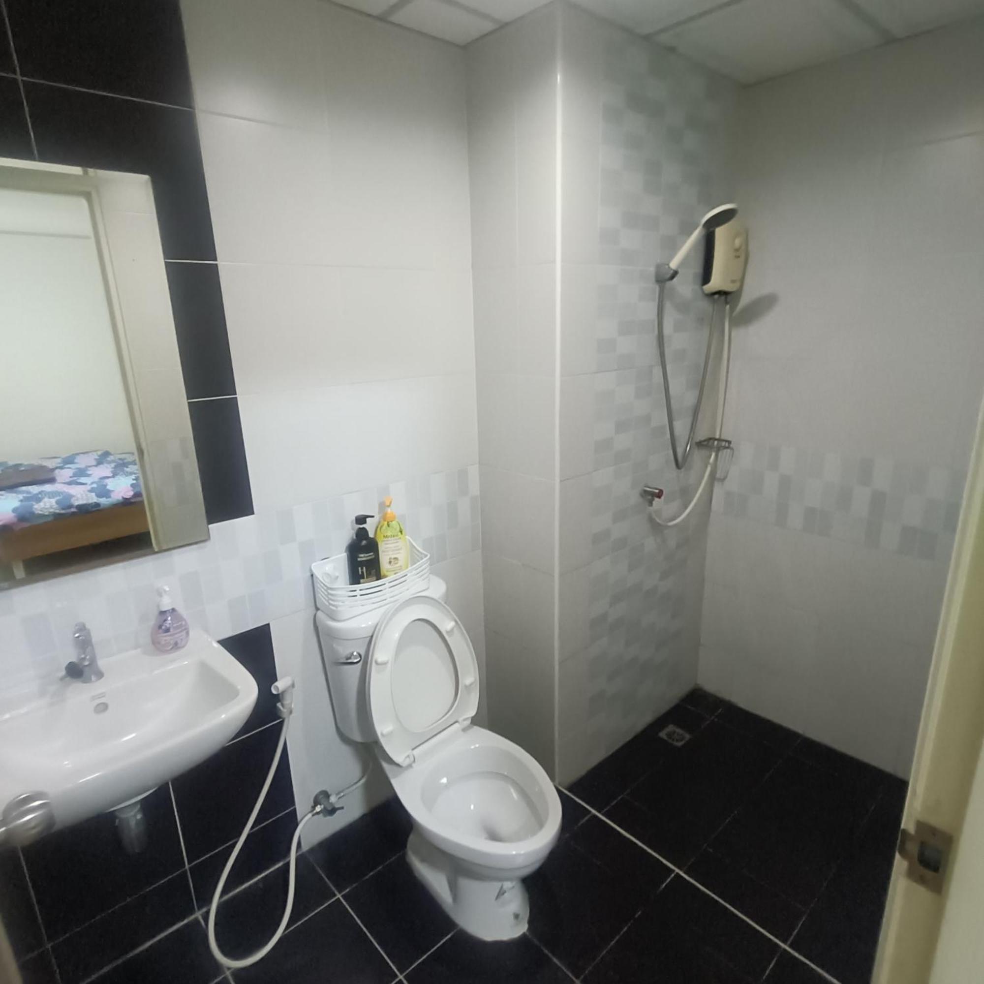 Pa House Apartment Bangkok Bagian luar foto